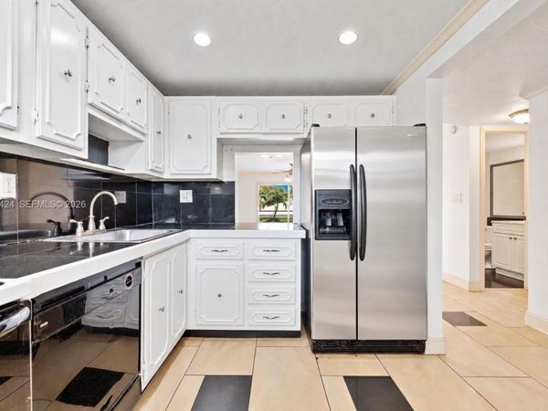 8605 W Sample Rd , Unit 210, Coral Springs, FL 33065