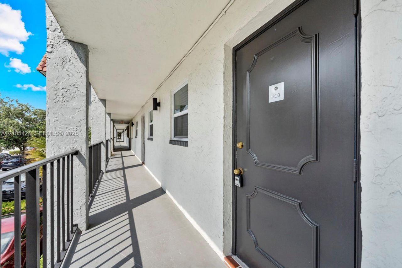 8605 W Sample Rd , Unit 210, Coral Springs, FL 33065 Photo