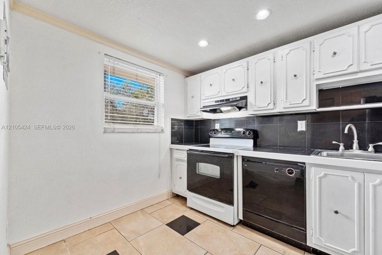8605 W Sample Rd , Unit 210, Coral Springs, FL 33065 Photo