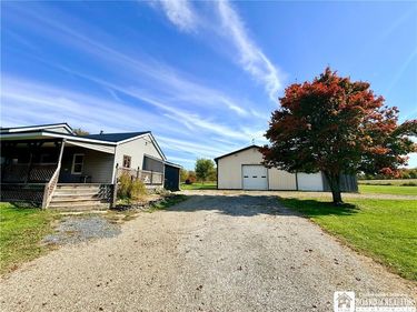 3046 Carpenter Pringle Road, Ashville, NY 14710