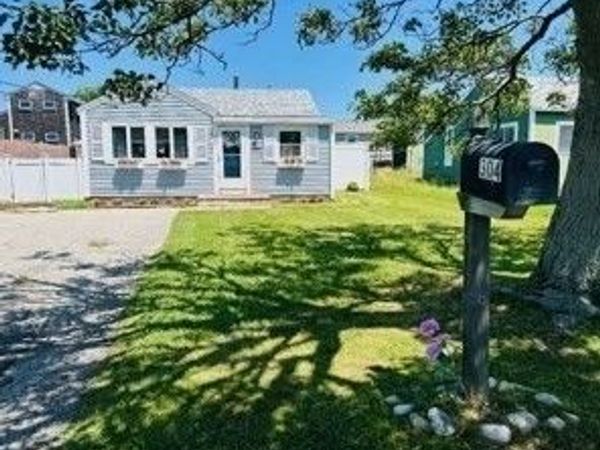 304 Plymouth Ave, Marshfield, MA 02050