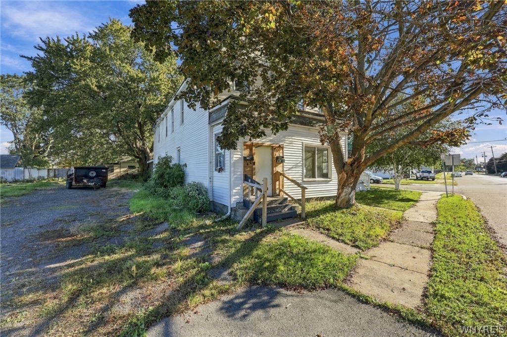 796 Elk Street, Buffalo, NY 14210 Main Photo
