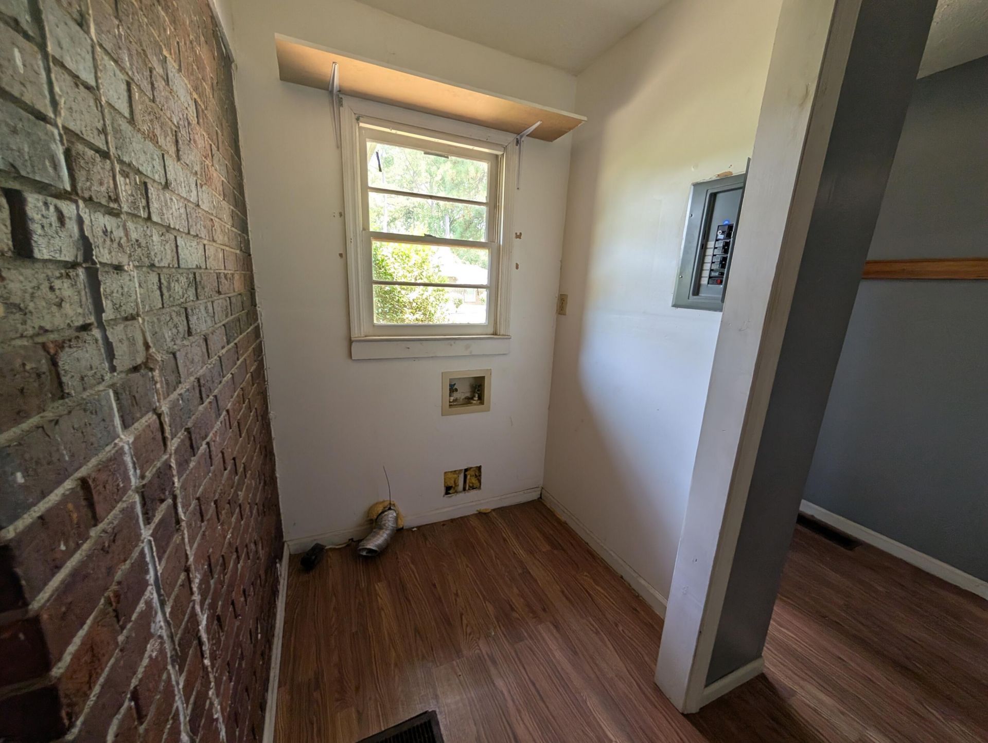 331 E Reaves Avenue Photo 10