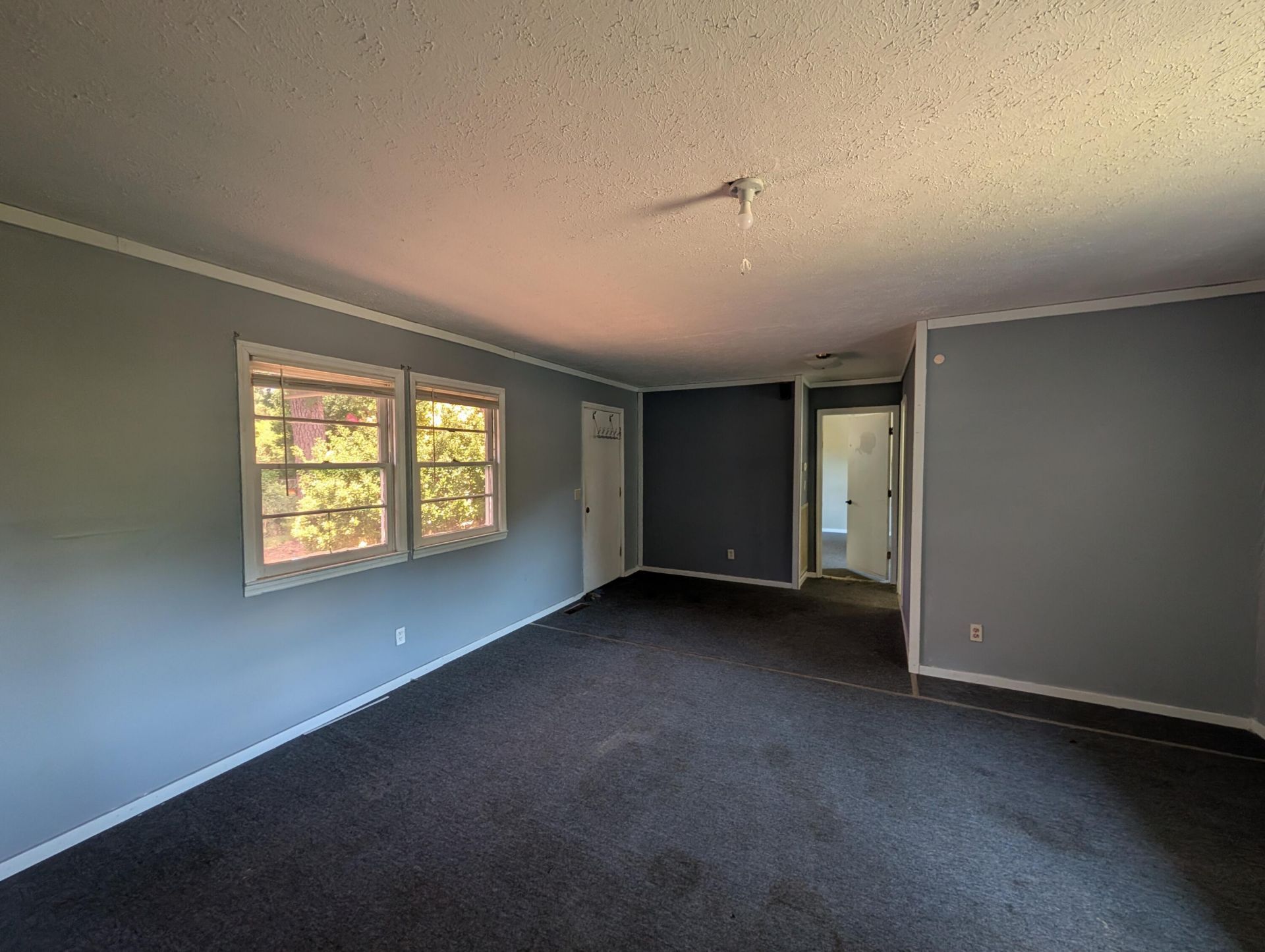 331 E Reaves Avenue Photo 11