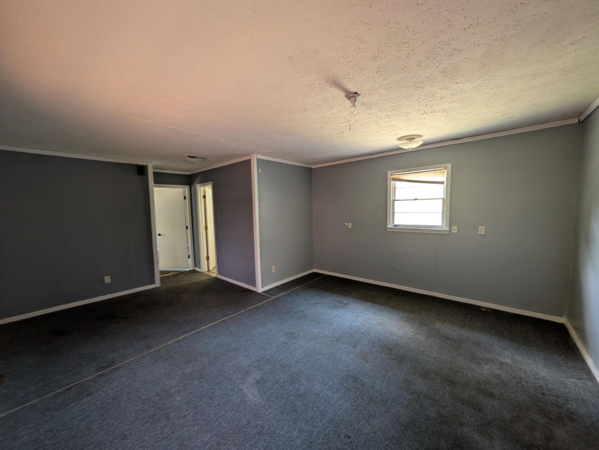 331 E Reaves Avenue Photo 12