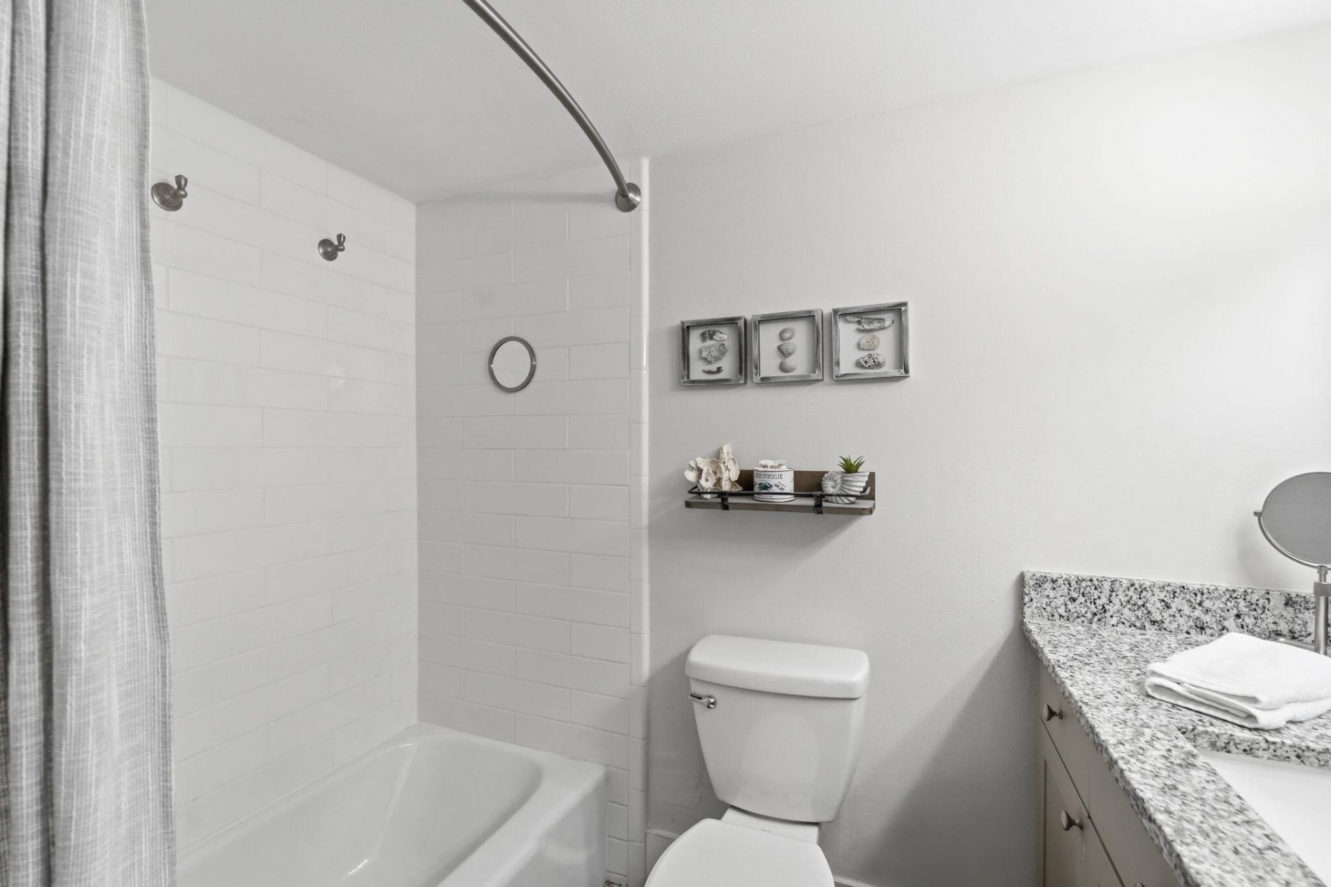 20 Colonial Club Drive, Unit 202, Boynton Beach, FL 33435 Photo