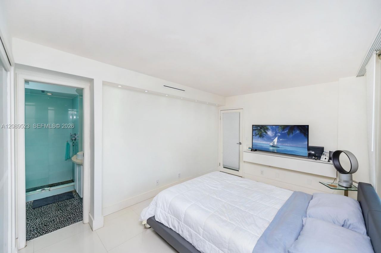 200 SE 15th Rd , Unit PH-A, Miami, FL 33129 Photo