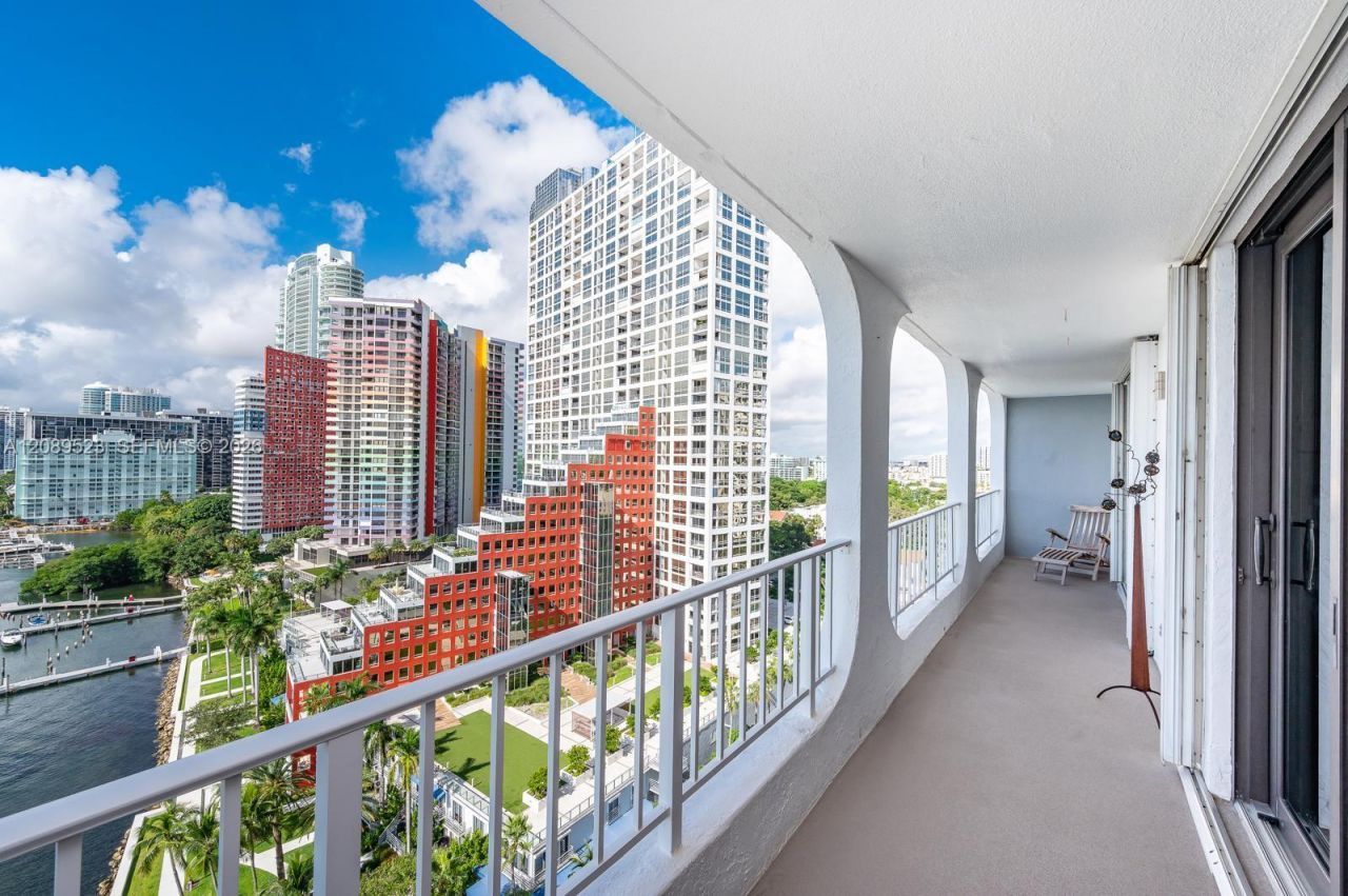 200 SE 15th Rd , Unit PH-A, Miami, FL 33129 Photo