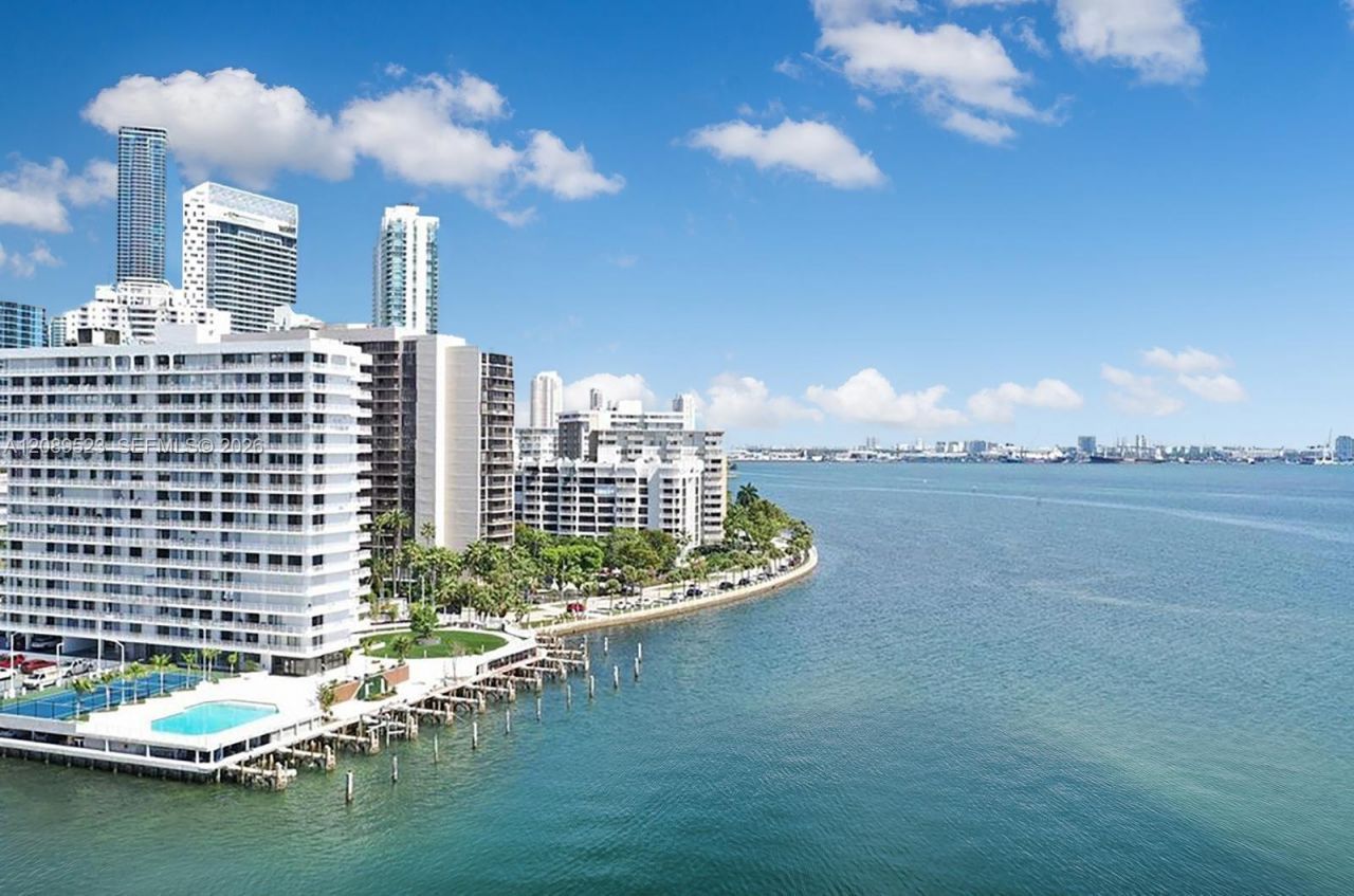 200 SE 15th Rd , Unit PH-A, Miami, FL 33129 Photo