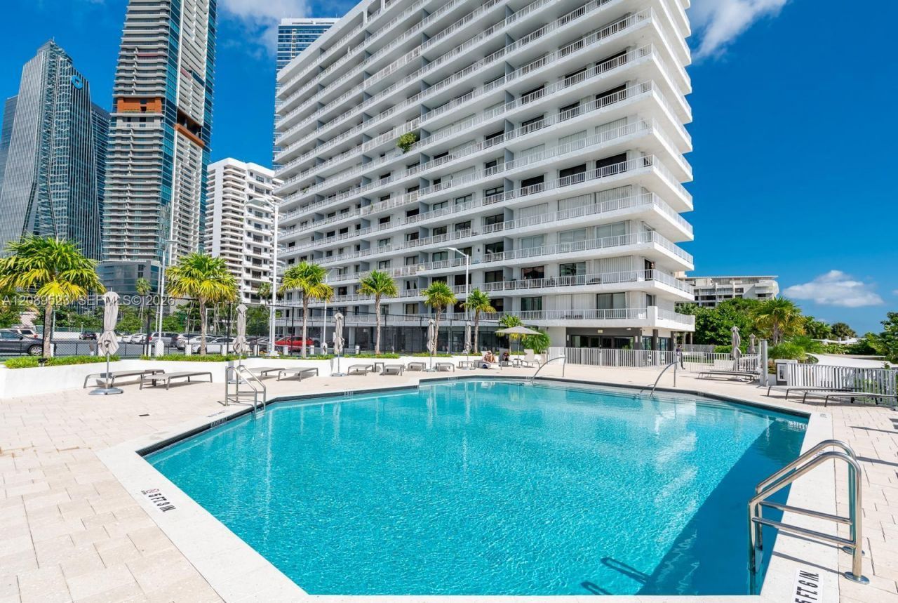 200 SE 15th Rd , Unit PH-A, Miami, FL 33129 Photo