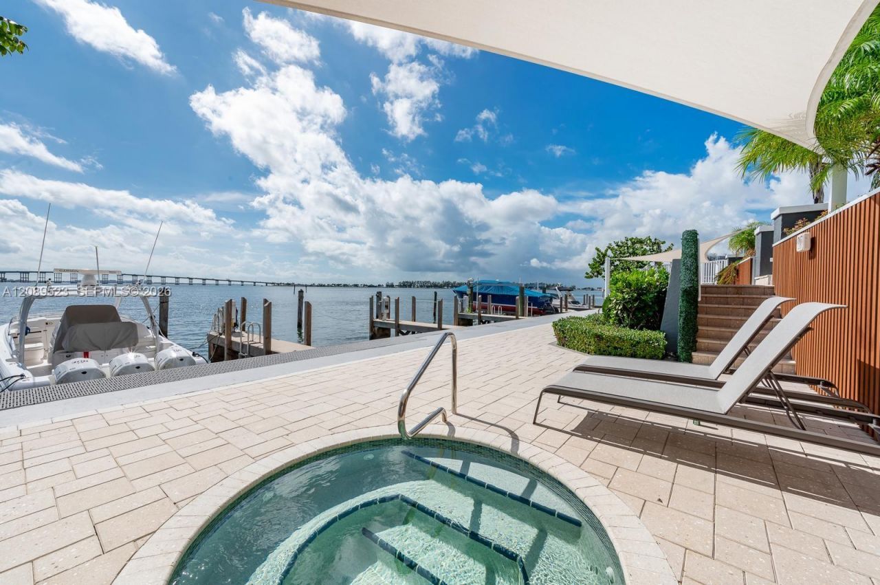 200 SE 15th Rd , Unit PH-A, Miami, FL 33129 Photo