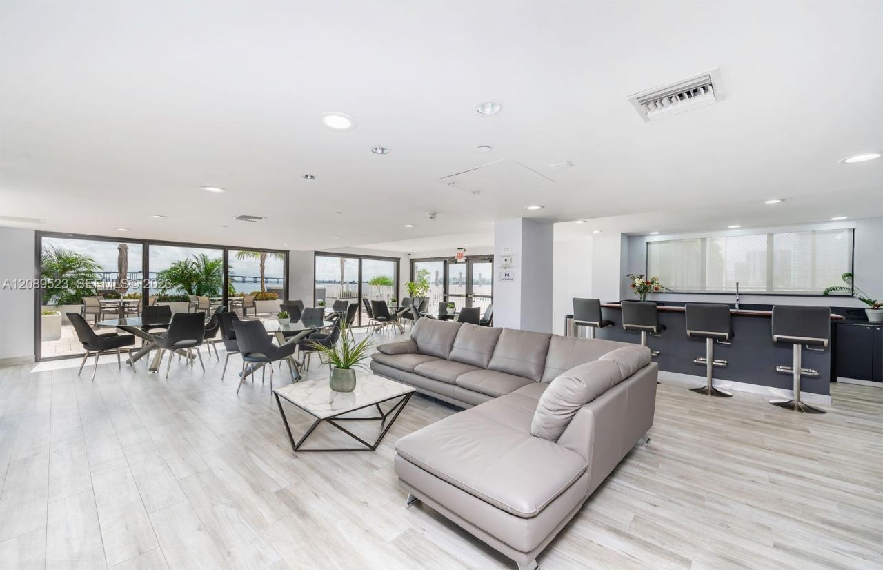 200 SE 15th Rd , Unit PH-A, Miami, FL 33129 Photo