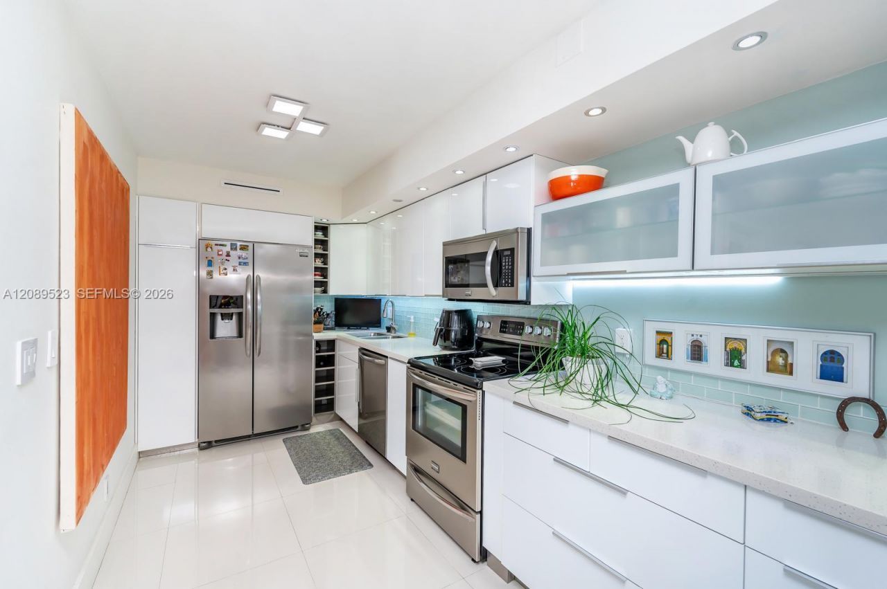 200 SE 15th Rd , Unit PH-A, Miami, FL 33129 Photo