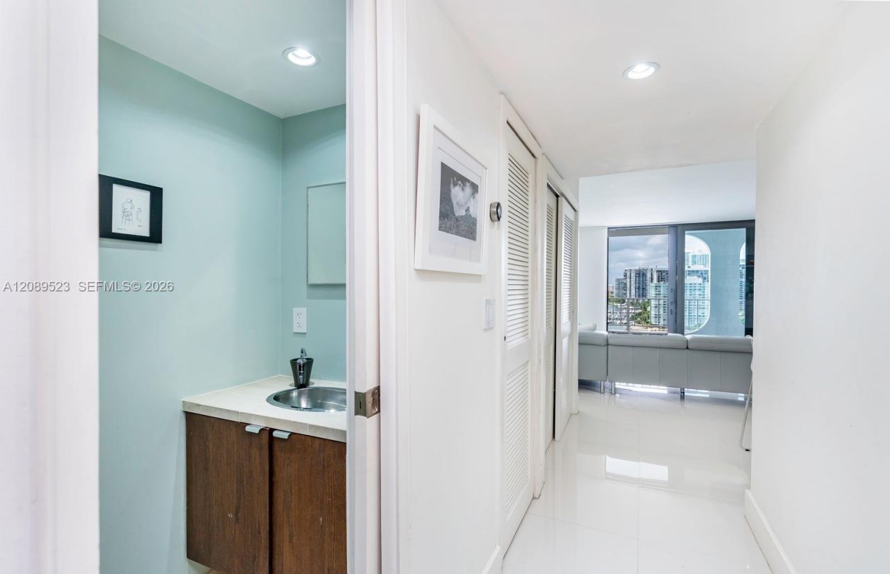 200 SE 15th Rd , Unit PH-A, Miami, FL 33129 Photo