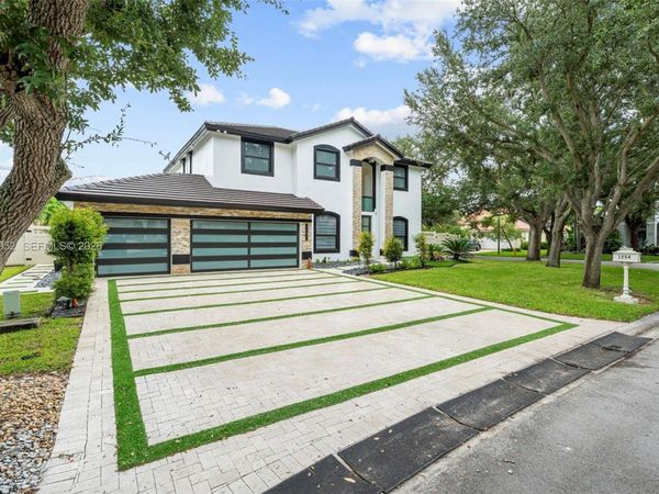 1254 NW 102nd Way, Coral Springs, FL 33071