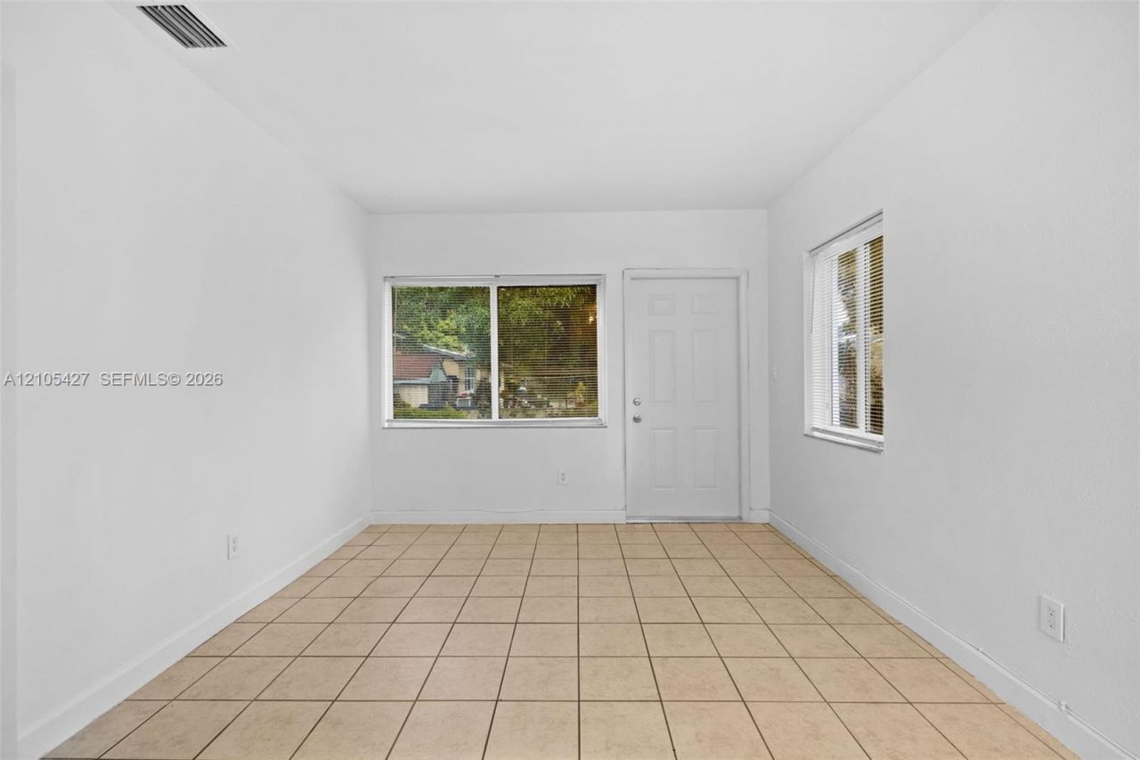 1267 NE 127th St, Unit 1, North Miami, FL 33161 Photo
