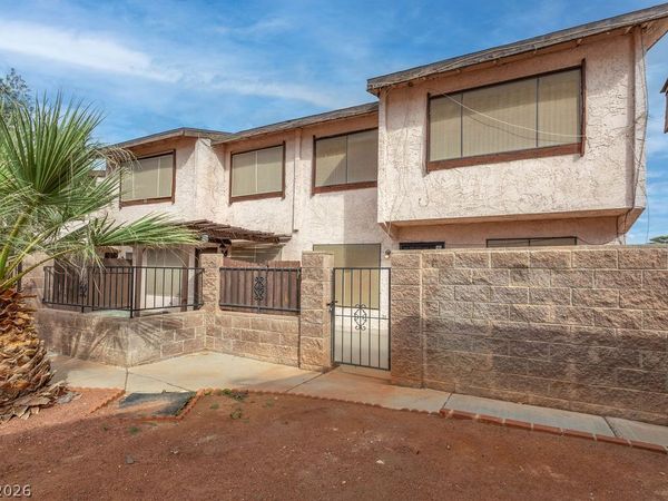 4362 Caliente Street , Unit 15, Las Vegas, NV 89119