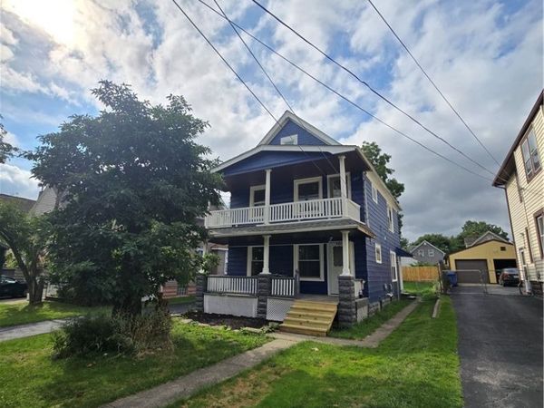 4427 Woburn Avenue, Old Brooklyn, OH 44109