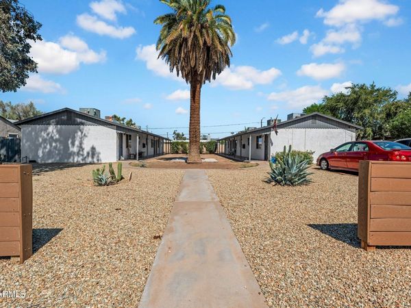 1710 W GLENROSA Avenue, Phoenix, AZ 85015