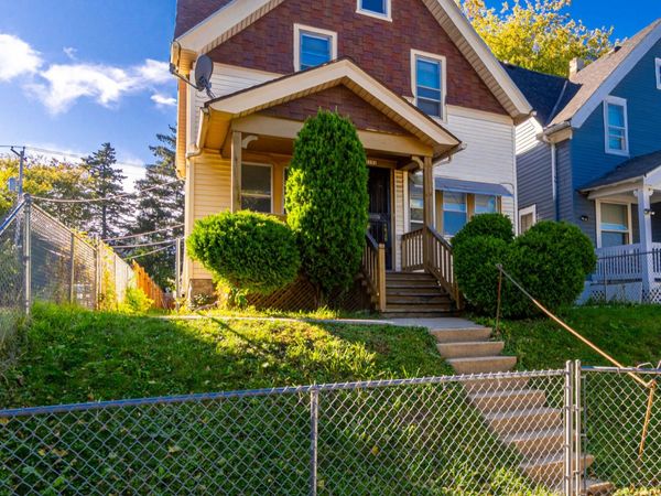 3151 N 14th St, Milwaukee, WI 53206