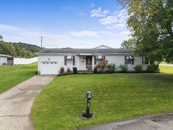 14 Ross Street, New Martinsville, WV 26155