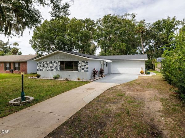 624 Dixie Lane, South Daytona, FL 32119