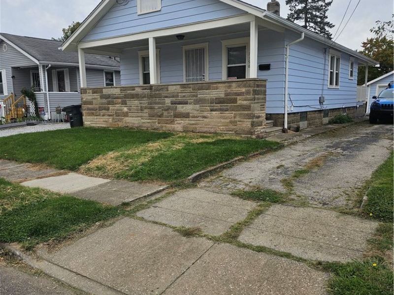 1198 Burkhardt Avenue, Akron, OH 44301 Photo 2