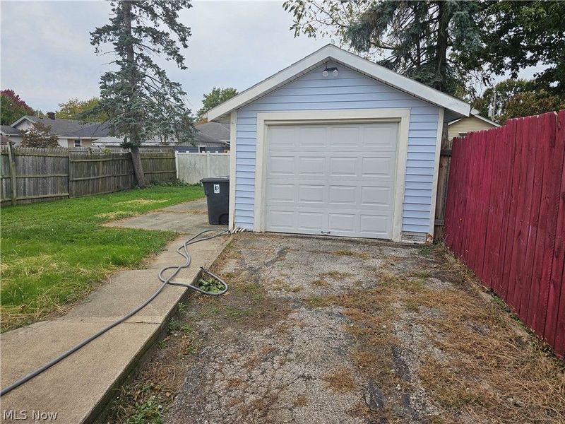 1198 Burkhardt Avenue, Akron, OH 44301 Photo 3