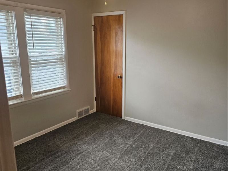 1198 Burkhardt Avenue, Akron, OH 44301 Photo 9