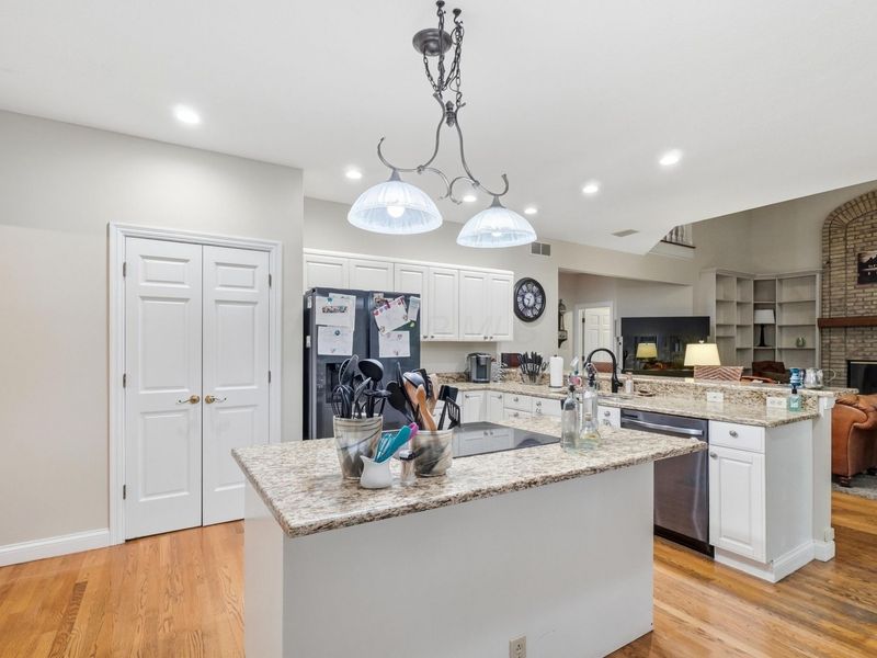 1237 Whispering Meadow Court , New Albany, OH 43054 Photo 5