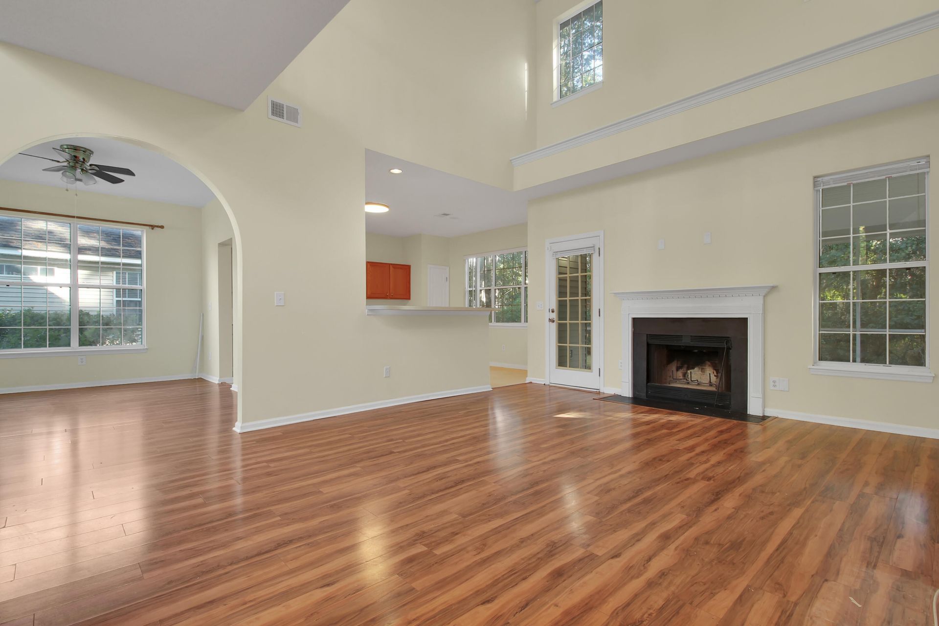 1465 Clarendon Way Photo 11