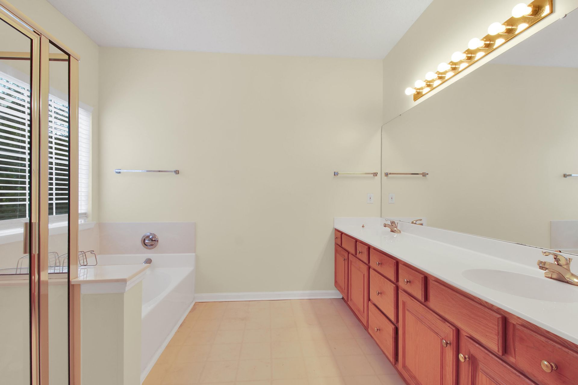 1465 Clarendon Way Photo 25