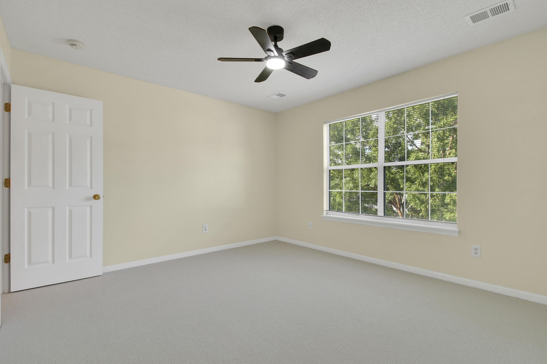 1465 Clarendon Way Photo 41