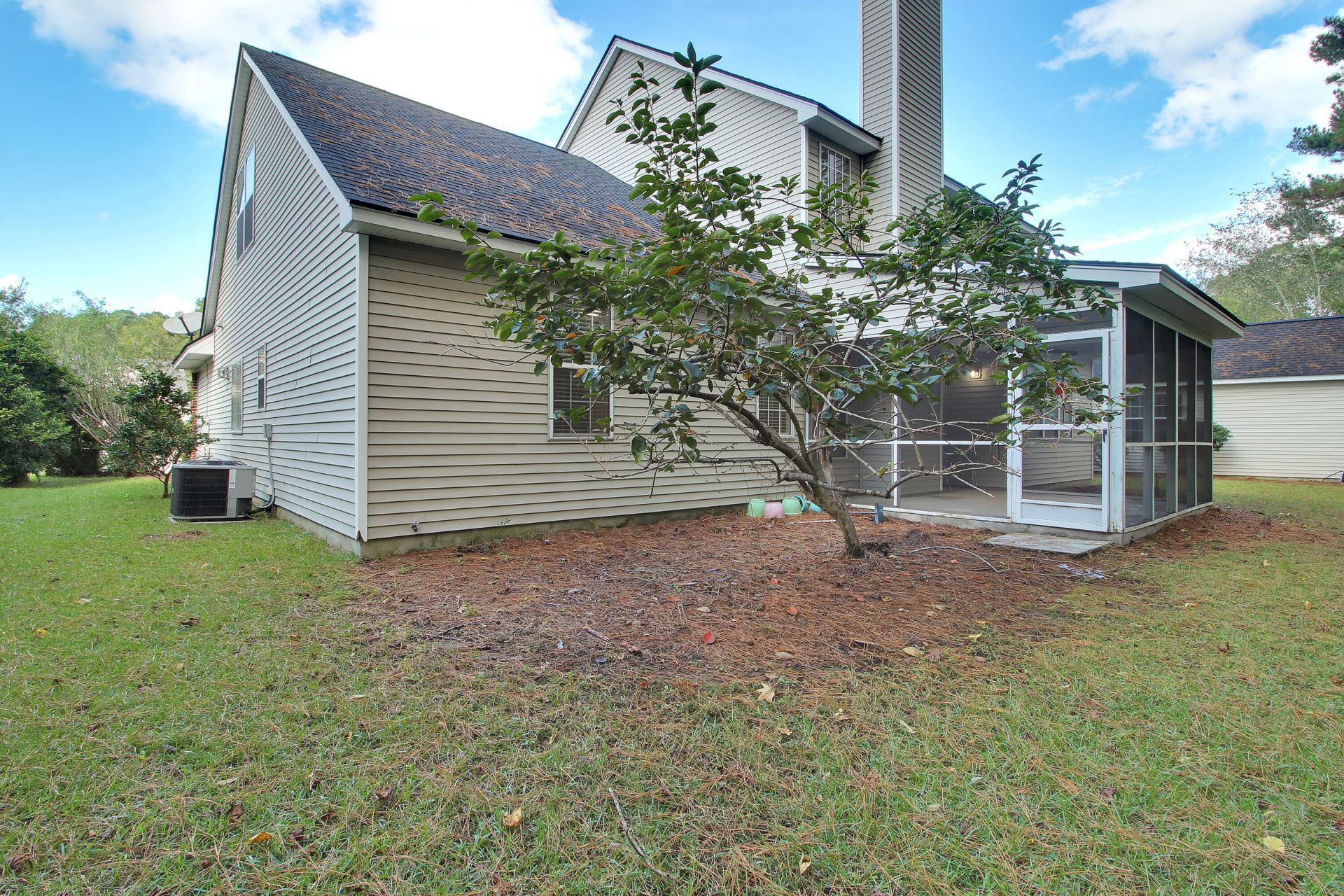 1465 Clarendon Way Photo 45
