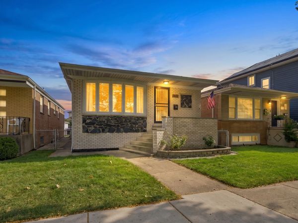 5721 S Mobile Avenue, Chicago, IL 60638