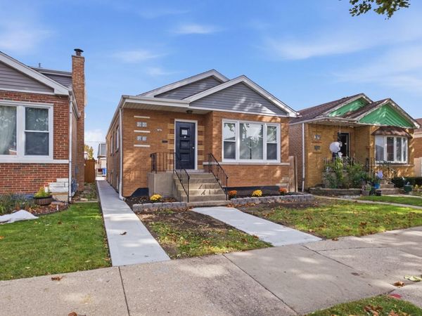 4737 S LEAMINGTON Avenue, Chicago, IL 60638