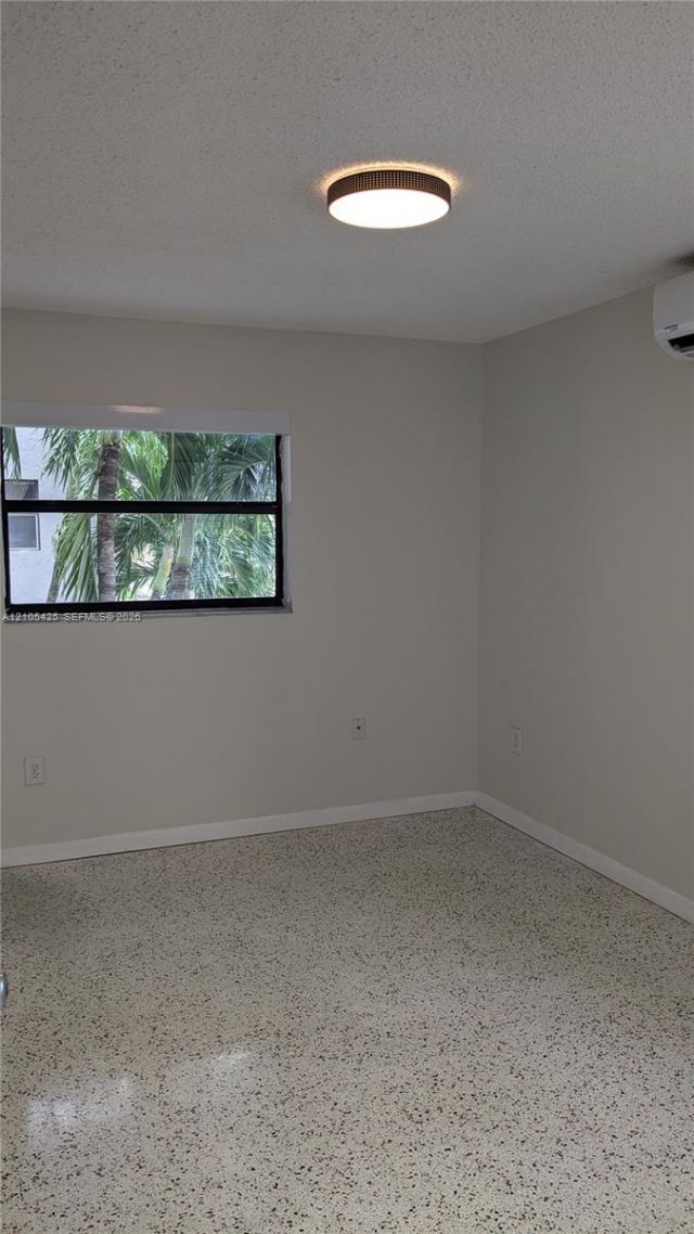 142 SW 18th Ave , Unit 24, Miami, FL 33135 Photo