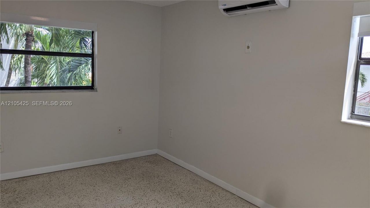 142 SW 18th Ave , Unit 24, Miami, FL 33135 Photo