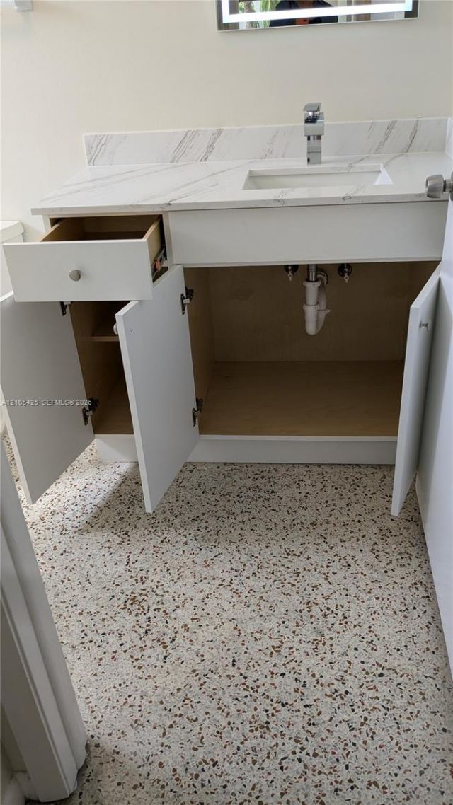 142 SW 18th Ave , Unit 24, Miami, FL 33135 Photo