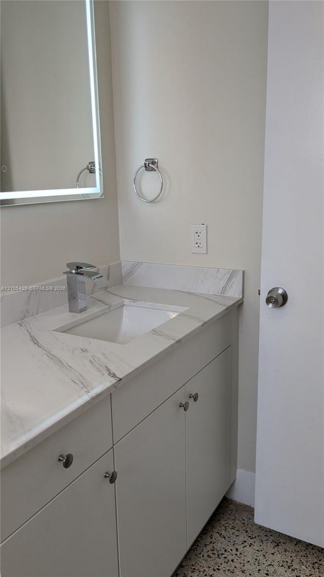 142 SW 18th Ave , Unit 24, Miami, FL 33135 Photo