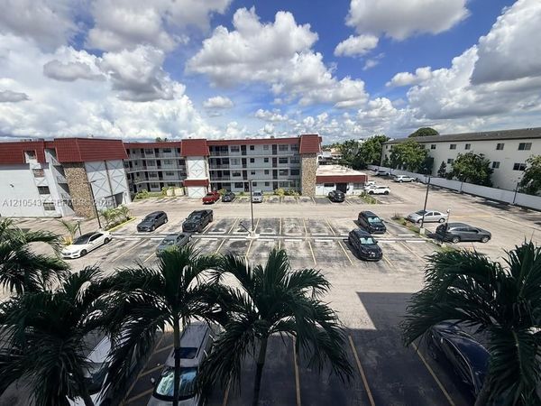 1325 W 68th St , Unit 419, Hialeah, FL 33014