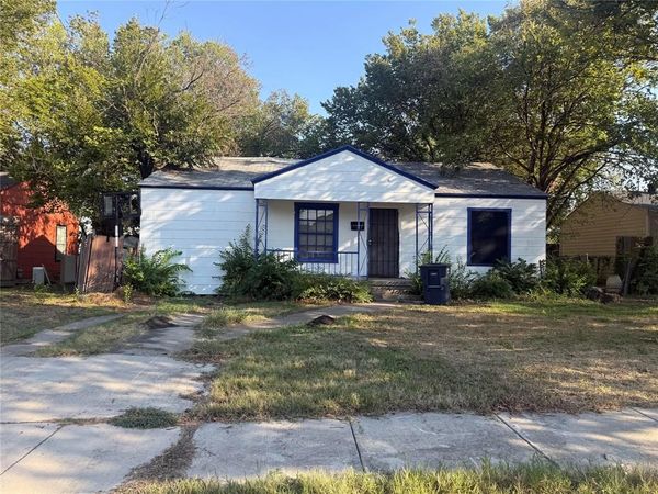 3829 Winfield Avenue, Fort Worth, TX 76109