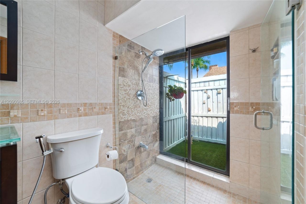 1250 NW 76th Ave, Plantation, FL 33322 Photo