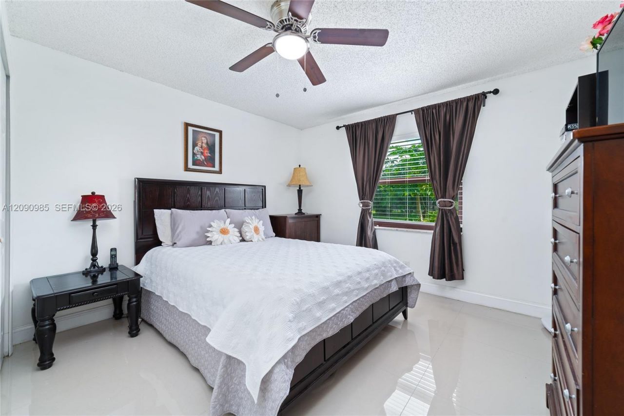 1250 NW 76th Ave, Plantation, FL 33322 Photo