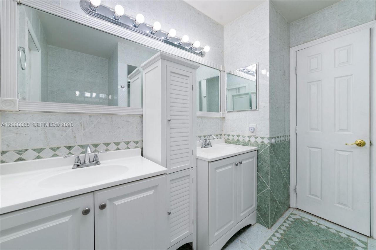1250 NW 76th Ave, Plantation, FL 33322 Photo