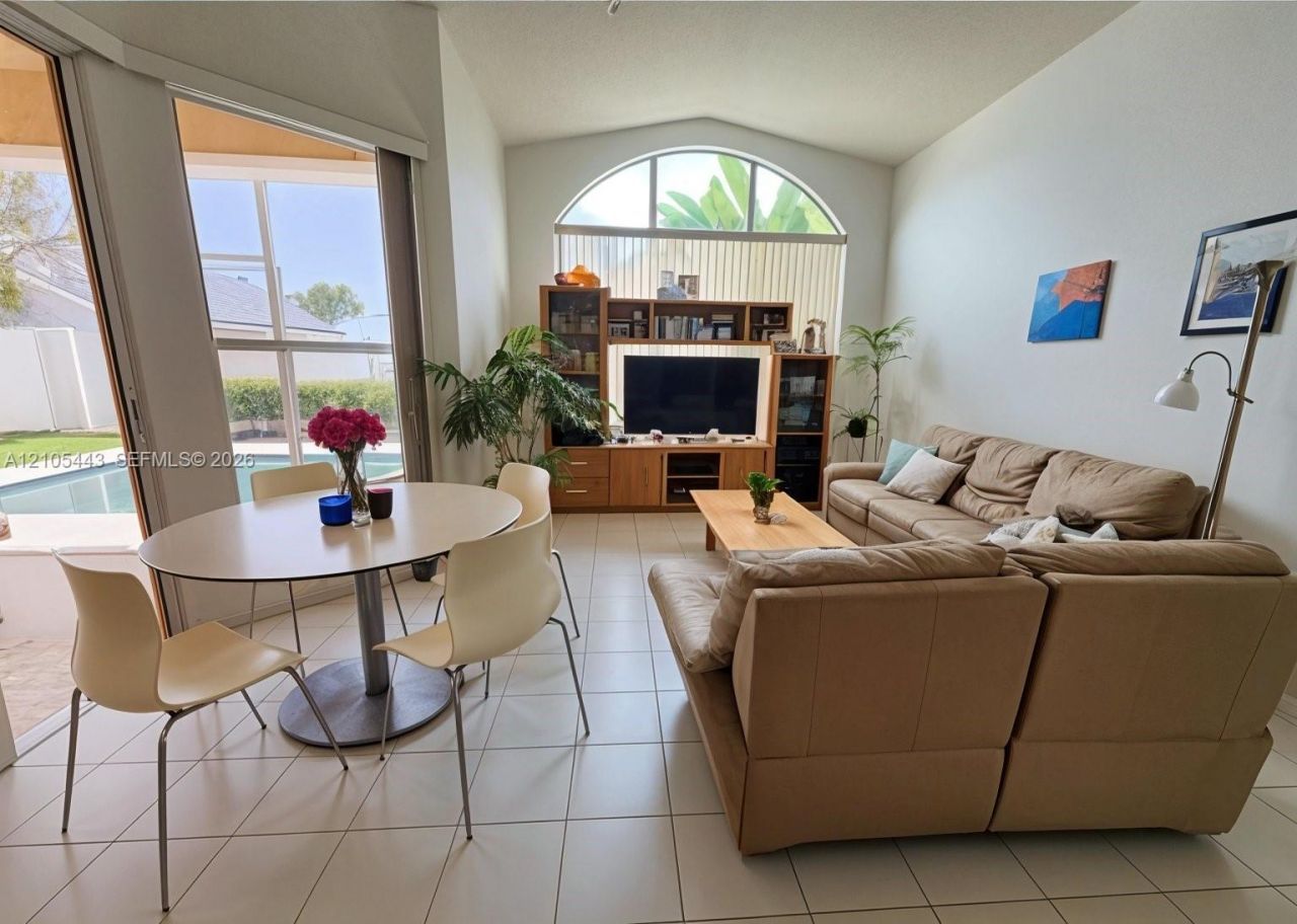 17415 NW 10th St, Pembroke Pines, FL 33029 Photo