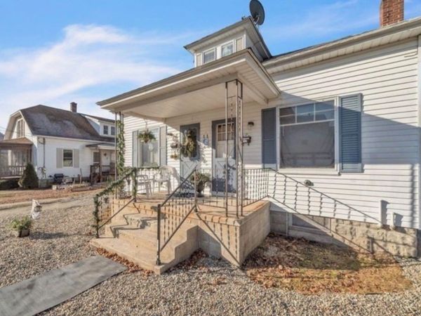 5-7 Bellevue Ave, Ware, MA 01082