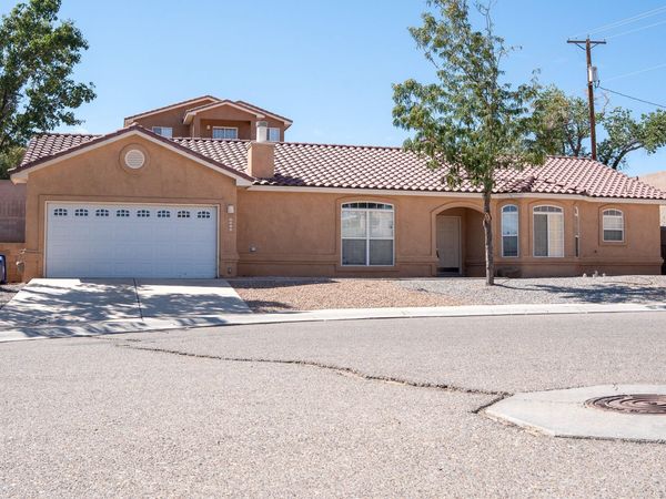 5520 Payson Court NW, Albuquerque, NM 87120
