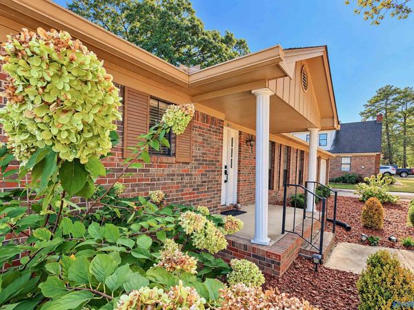 811 Tammy Street SW, Decatur, AL 35603
