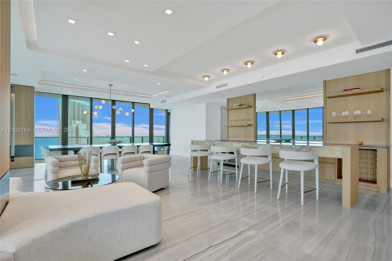 19575 Collins Ave , Unit 33, Sunny Isles Beach, FL 33160 Photo